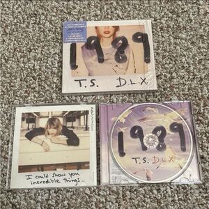 1989 D.L.X. OG / Stolen Version CD with sleeve